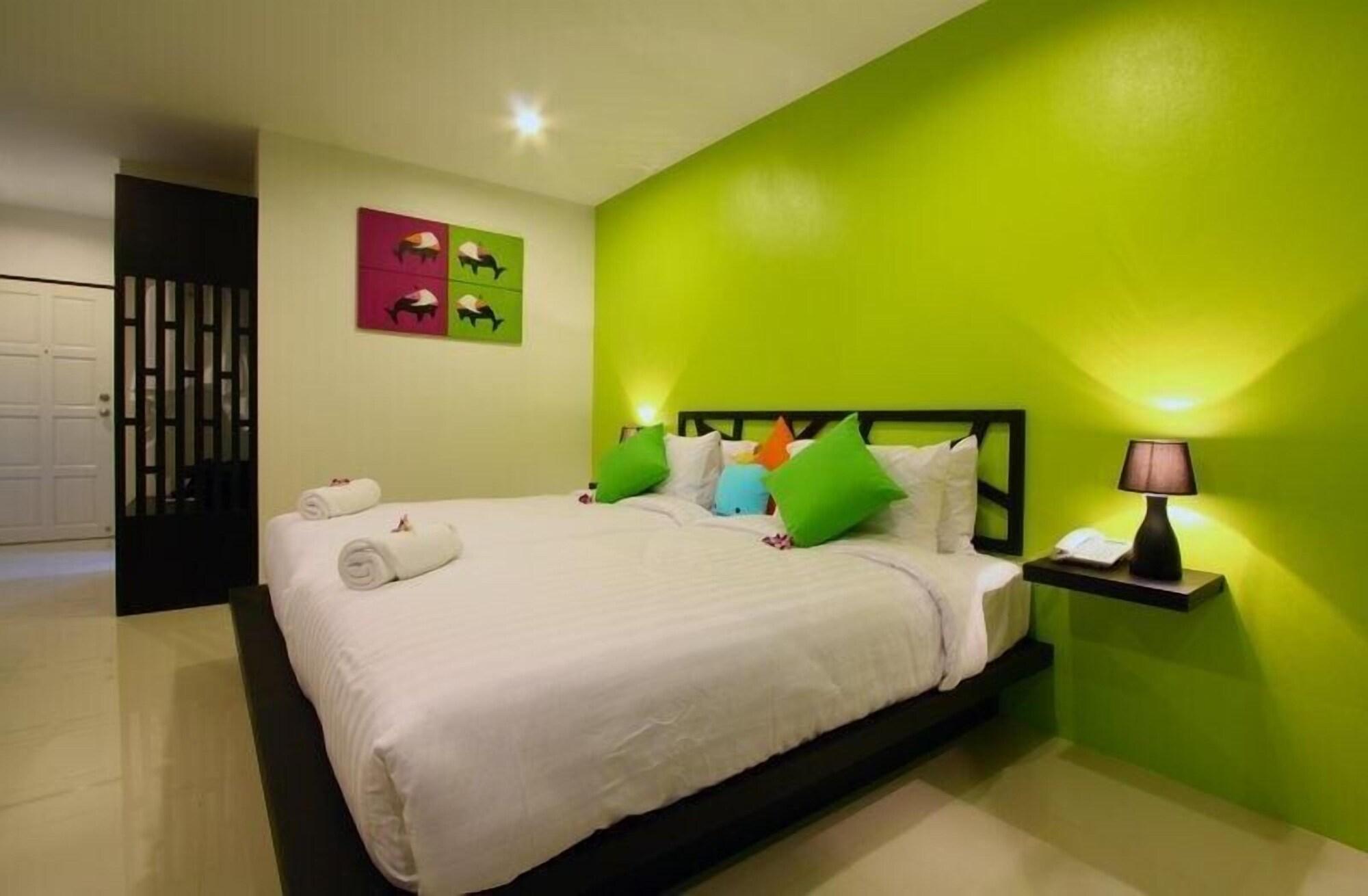 Sleep Whale Hotel Krabi town Exteriör bild