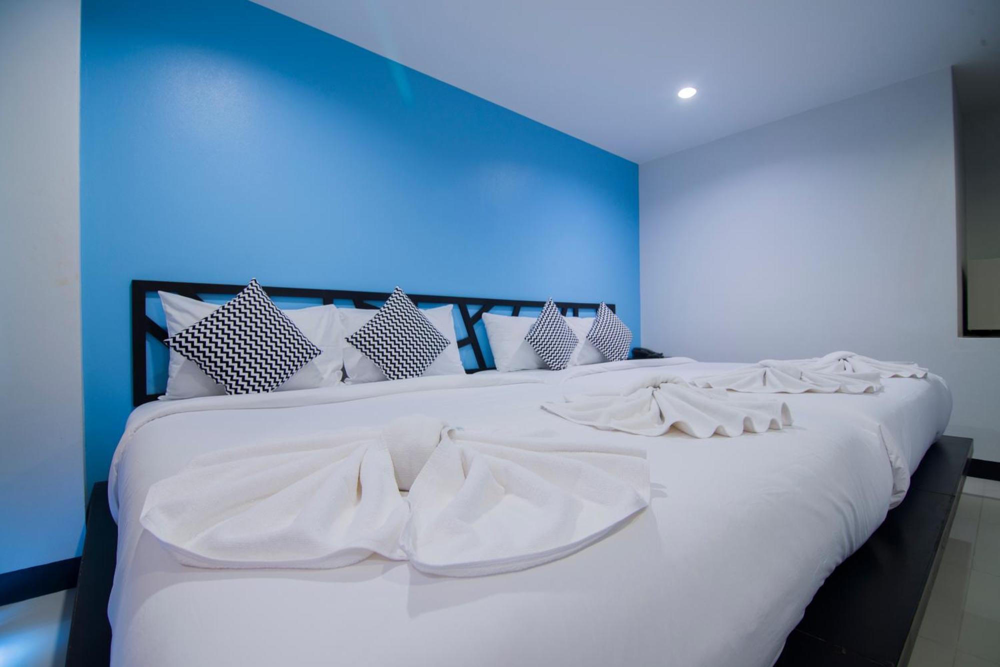 Sleep Whale Hotel Krabi town Exteriör bild